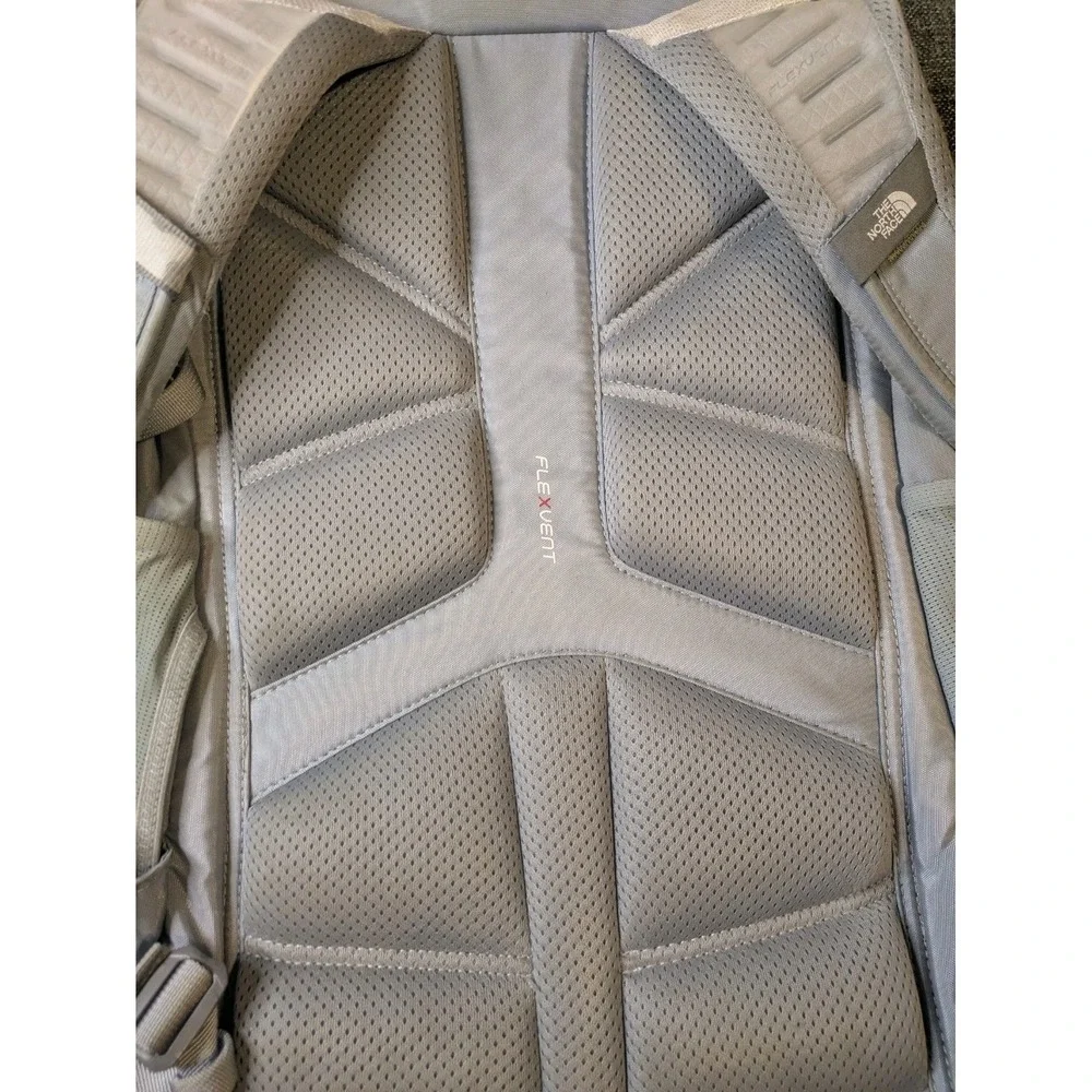 The North Face Recon Backpack White Cream Flex Vent Laptop School Travel Bag TNF